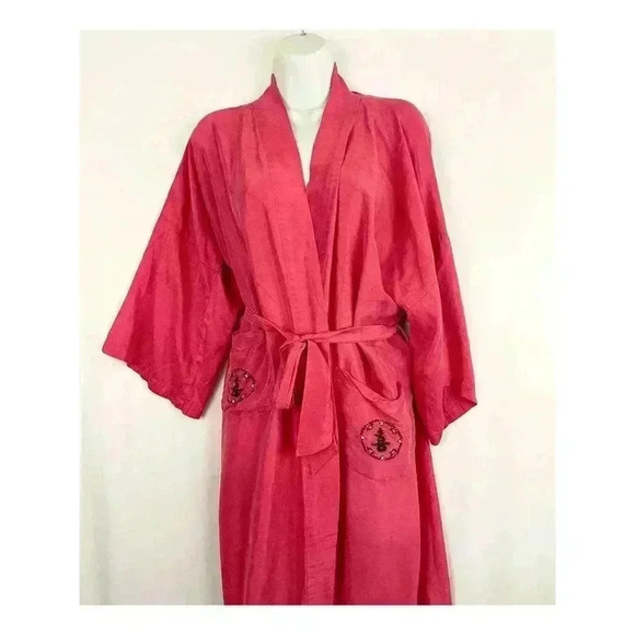 Elegant Red 100% Silk Hand-Embroidered Women’s Kimono - Picture 12 of 13